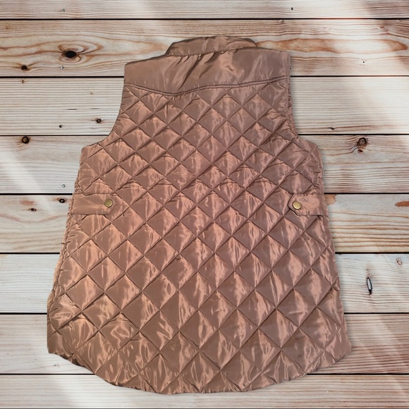 Puffer Vest Women's XL (16-18) - Picture 3 of 10